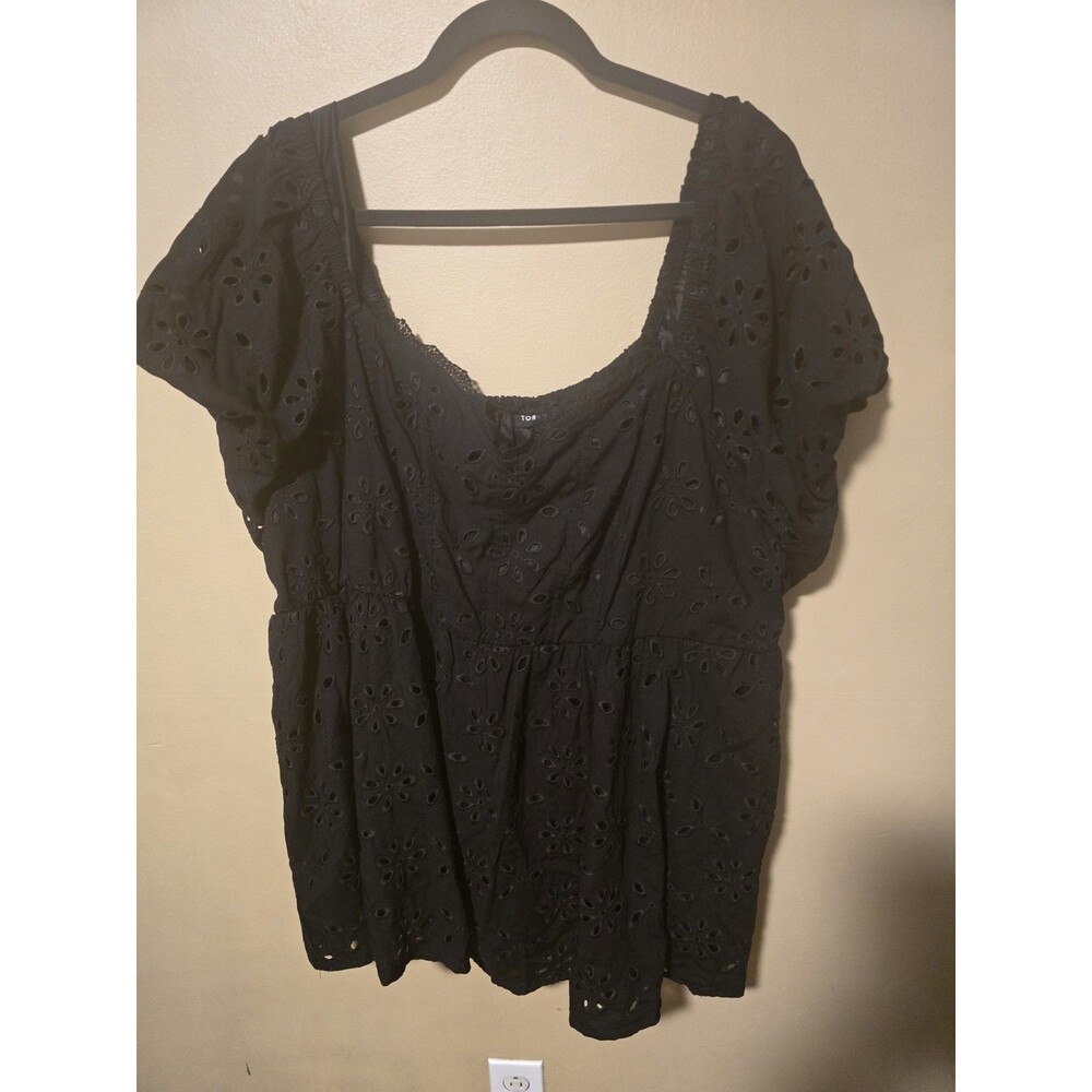 Torrid Womens Size 4 Eyelet Smocked Waist And Sleeve Sweetheart Black Top